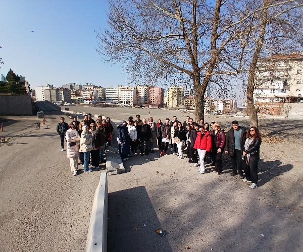 Site Trip / Vertical Studio - Group 2 - 5