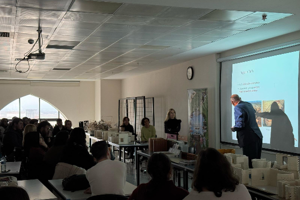 ARCH114 | Talks | Işıklar Tuğla