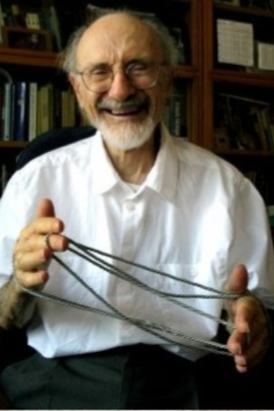 We remember him with deep respect, gratitude, and longing, and extend our heartfelt condolences to his family, loved ones, students, and the entire philosophical community.